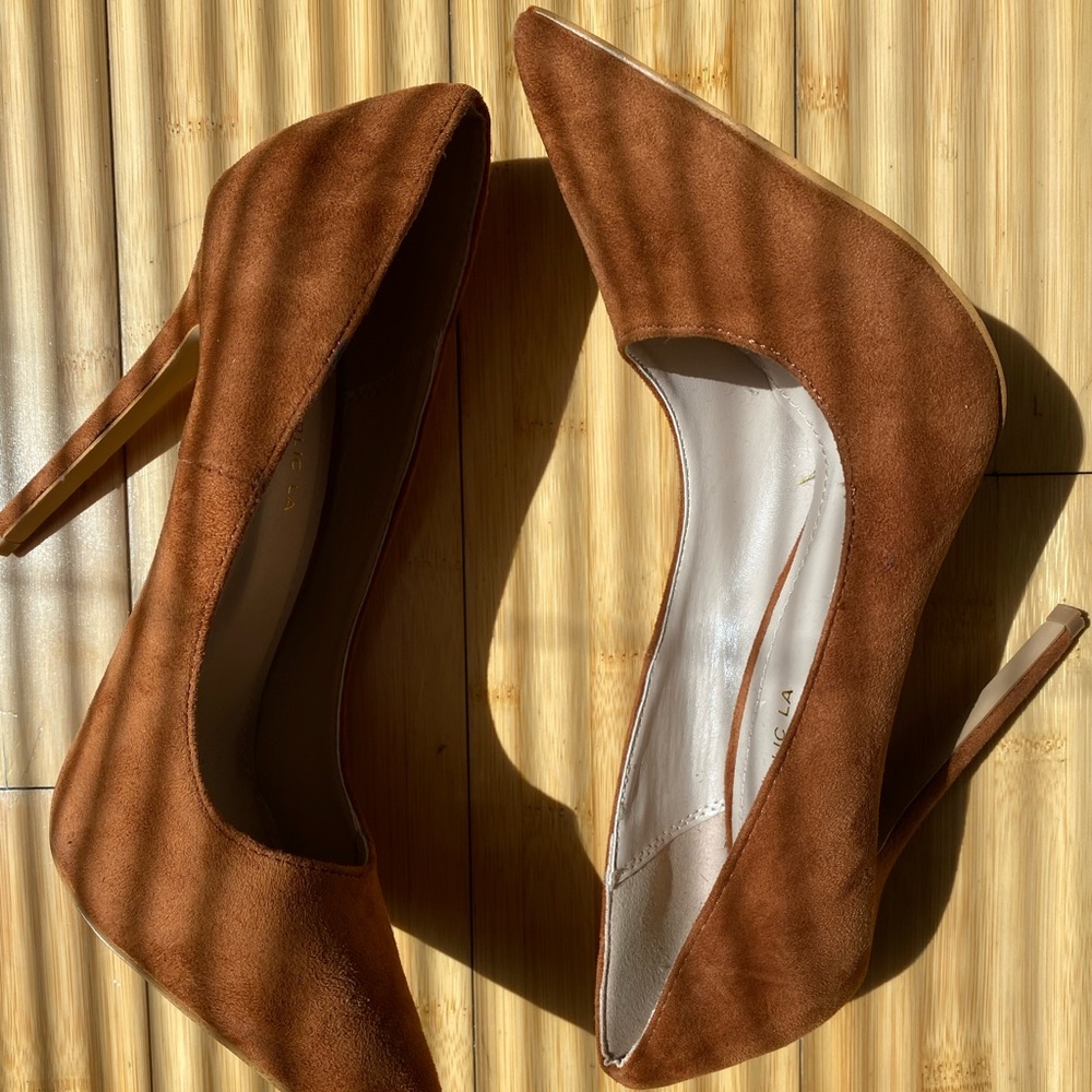 Cognac Pump